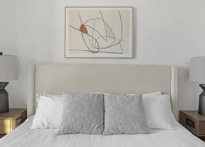Landing Modern With Amazing Amenities Apartament